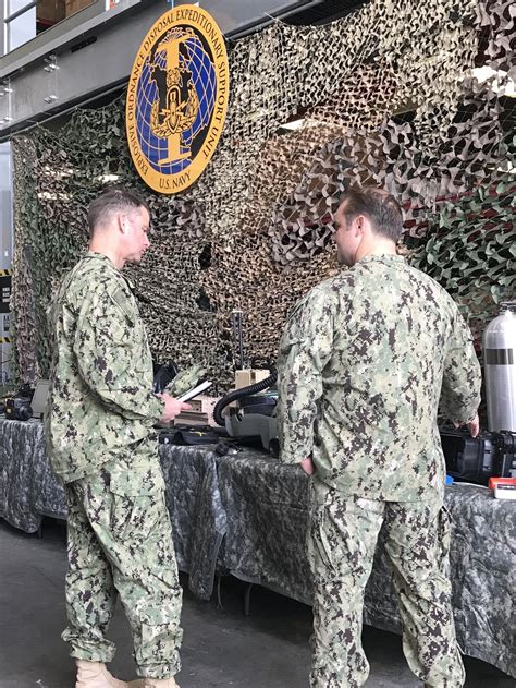 Dvids Images Rear Adm Dewalt Visits Explosive Ordnance Disposal