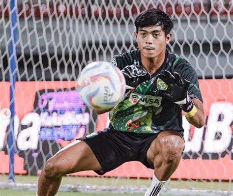 Susunan Pemain Persebaya Vs Persis Solo Andhika Ramadhani Starter