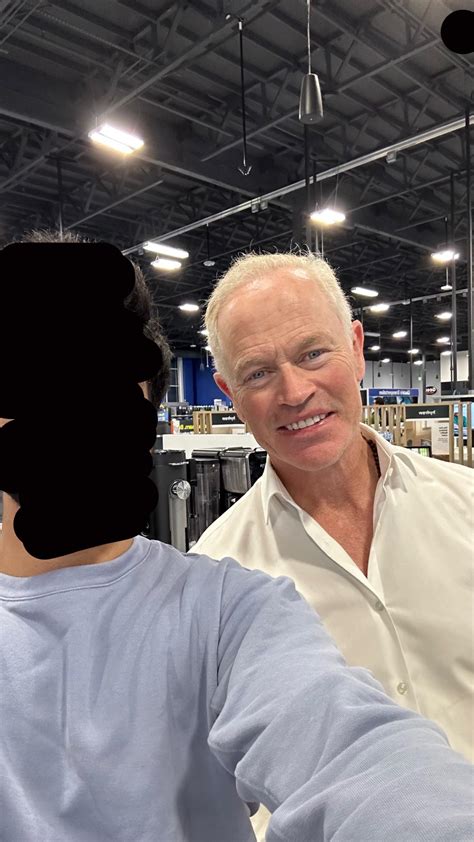 Casually just met buck compton in Best Buy : r/BandofBrothers