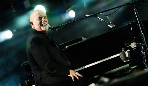 Billy Joel Pays Tribute To Gordon Lightfoot With Heartfelt Cover EDM