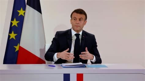 Macron Will Bildschirmzeit F R Kinder Begrenzen Und Schuluniformen