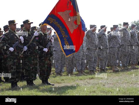 Kampong Speu Avril Xinhua Des Militaires