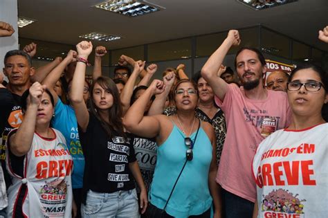 Servidores Em Greve Ocupam Superintend Ncia Do Inss Em Bras Lia Jovem Pan