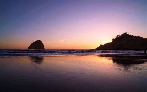 Pacific City Beach / Oregon / USA // World Beach Guide