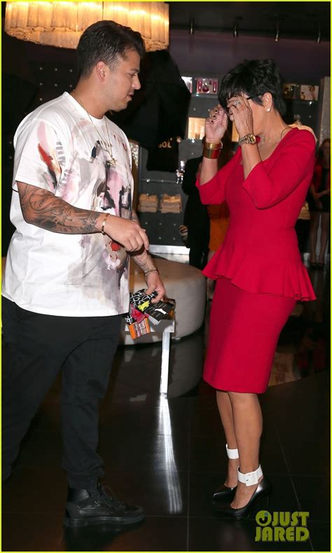 Kris Jenner Slams Rob Kardashian Rehab Reports Photo 3381020 Kris Jenner Rob Kardashian