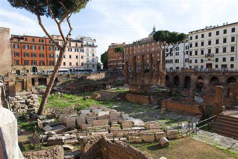 Largo di Torre Argentina, Rome