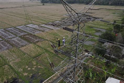 PLN Selesaikan SUTT 150 KV Kesugihan Gombong Sistem Kelistrikan Jateng