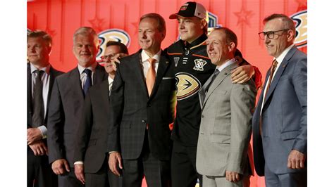 Ducks Draft Leo Carlsson Second Overall Anaheim Ducks