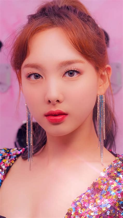 Nayeon Twice Fake And True K Hd Phone Wallpaper Rare Gallery