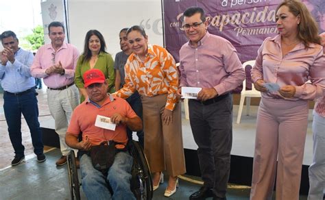 DIF Mazatlán entrega apoyos a 500 personas con discapacidad