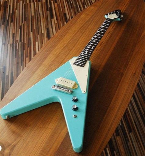 Pin By Christopher Hernandez On Guitars Guitar Building Cool Electric Guitars Guitar Design