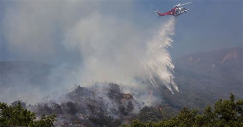 Firefighters battle wildfires in Malibu and Calabasas - Los Angeles Times