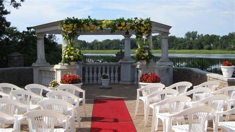 Carlucci'S Waterfront | Wedding Venues | Cost, Reviews & Photos | Zola