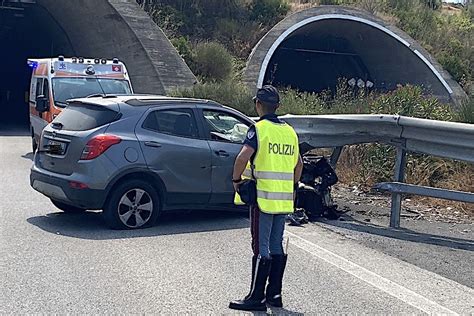 Noto Incidente stradale mortale sullautostrada Sr Gela la vittima è