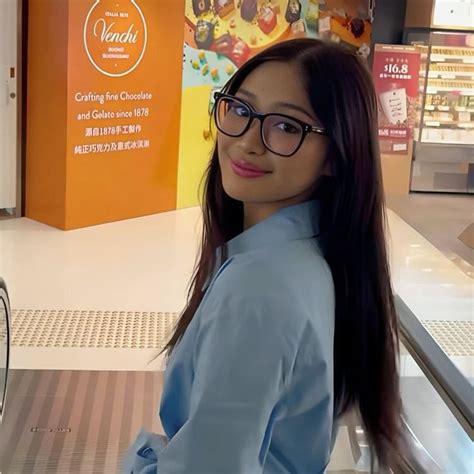 Pin By Leychan On Bini Pretty Brunette Tiktok Style Filipina Women