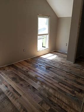 Barn wood flooring | BarnWood Company