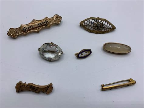 Lot # 69 Lot of Antique and Vintage Brooches / Pins - Picks and ...