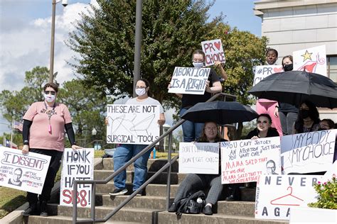 Pro-Choice movement sparks protest in Texarkana – Tiger Times