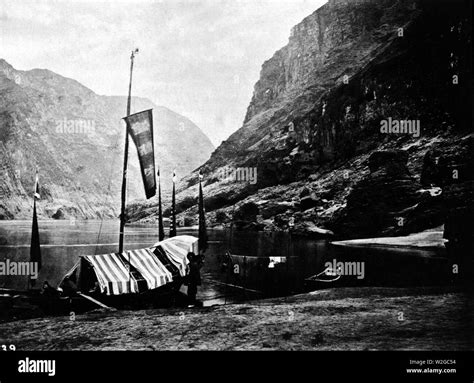 Chinese Gunboat Upper Yangtsze Stock Photo Alamy