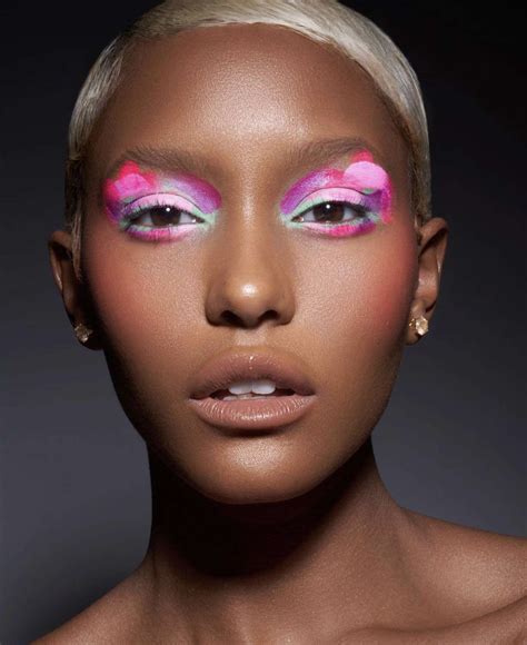 The Best Neon Makeup Looks To Wear All Summer Long