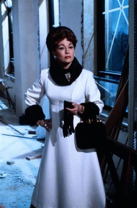 Faye Dunaway As Joan Crawford On The Set Of The Movie Mommie Dearest