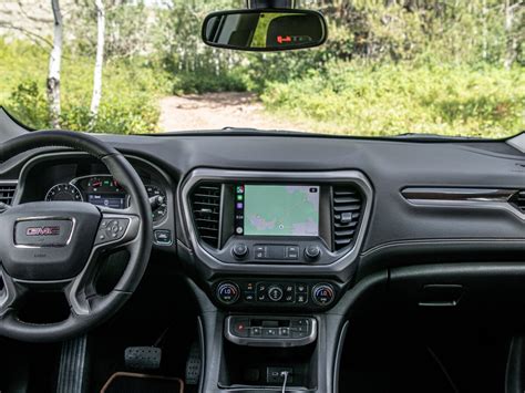 2020 GMC Acadia: 40 Interior Photos | U.S. News