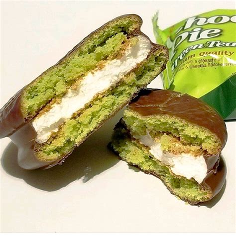 Lotte Choco Pie (Green Tea Flavor) 12PCS - WaNaHong