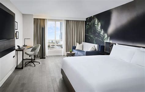 Hotels in Downtown Toronto - Downtown Toronto Hotels