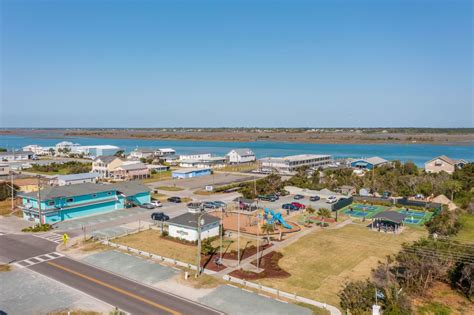 Topsail Beach Community Guide