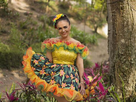 LisaVega Mature Model On Jas St