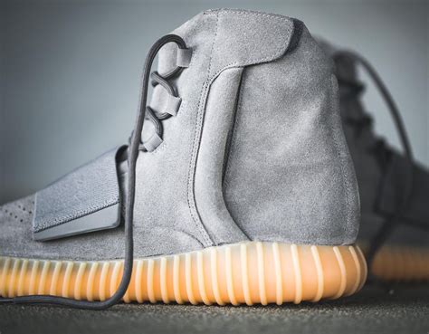 Kanye West X Adidas Yeezy 750 Boost Greygum Glow In The Dark