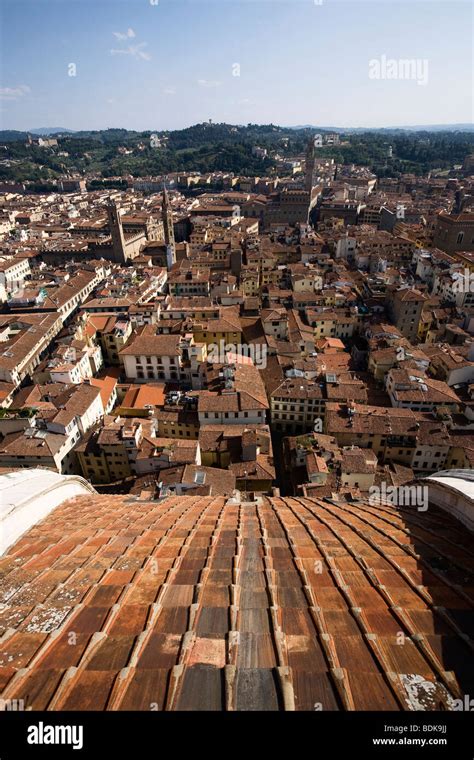 Duomo di firenze facade view hi-res stock photography and images - Alamy