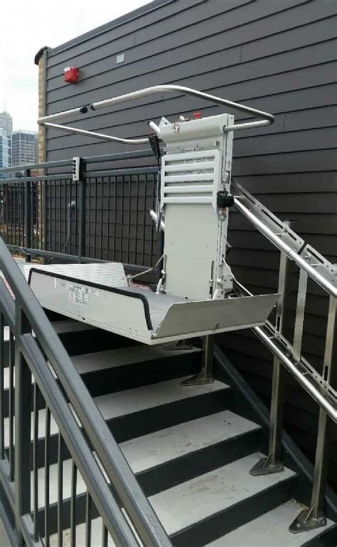 Inclined Platform Lifts In Chicago Il Lifeway Mobility Ehls