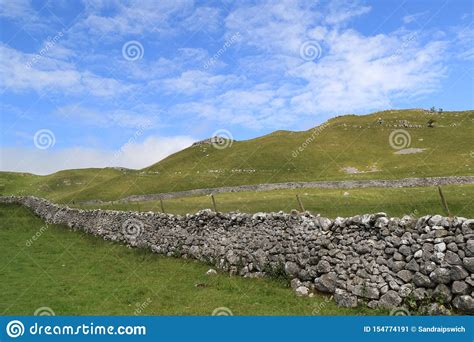 Shorkley Hill Area And Dry Stone Walls Stock Image Image Of Gordale