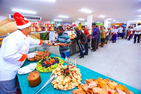 Restaurante Do Povo Promove Ceia De Natal Chester E Panetone Em