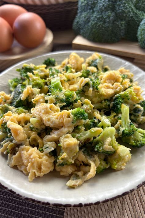 Brócoli con huevo en 2024 Recette legume Choux fleurs Recette