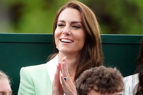 Kate Middleton Goes Viral For Her Elegance Wearing These Sneakers That