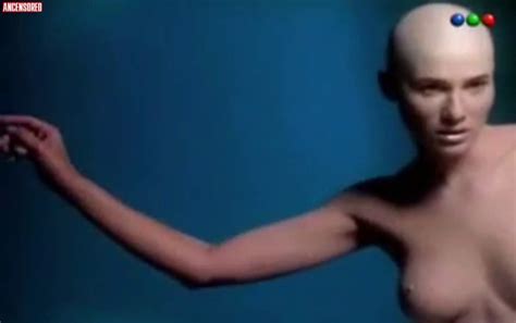 Lara Bernasconi Nude Pics Page 1