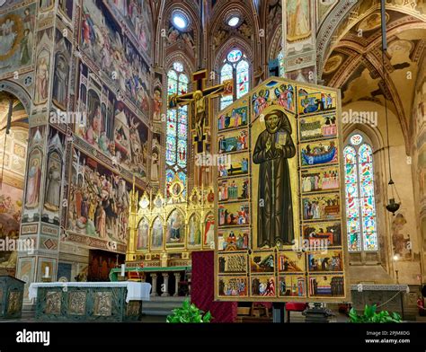 interior shot of Santa Croce, Basilica di Santa Croce di Firenze ...