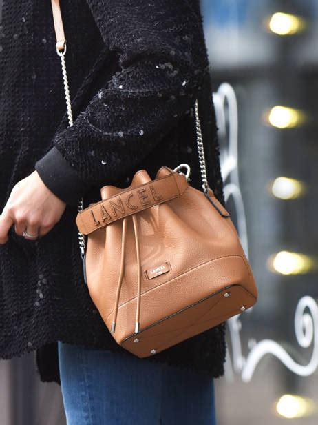 Sac bandoulière Lancel SEAU NINON S camel en vente au meilleur prix