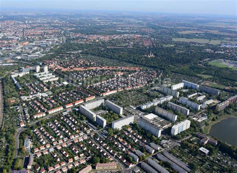 Leipzig Aus Der Vogelperspektive Plattenbau Hochhaus Wohnsiedlung Im