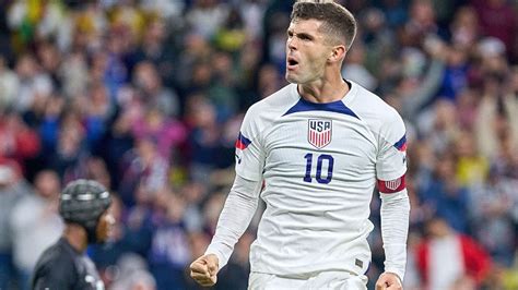 Christian Pulisic named U.S. Soccer male player of the year - ESPN