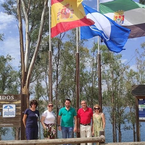 La Bandera Azul Ya Ondea En La Playa De Campanario