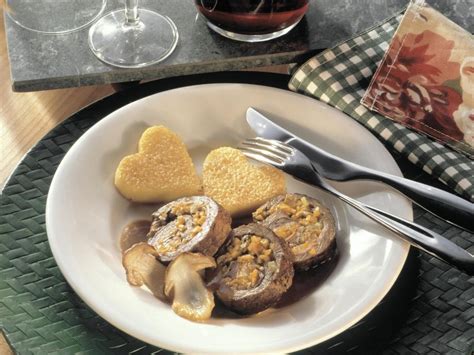 Beef Roulade With Mushrooms And Cheesy Polenta Recipe Eatsmarter