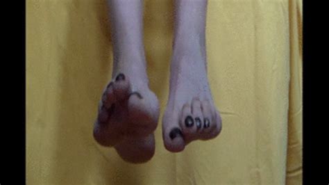 Gabby Wiggles Her Toes For U Hd Sexy Long Toes Clips4sale