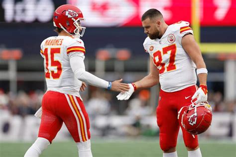 Patrick Mahomes Travis Kelce Connect For Record 16th Playoff Touchdown Passing Brady