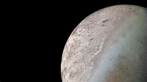 Why Is Neptune S Moon Triton So Weird Space