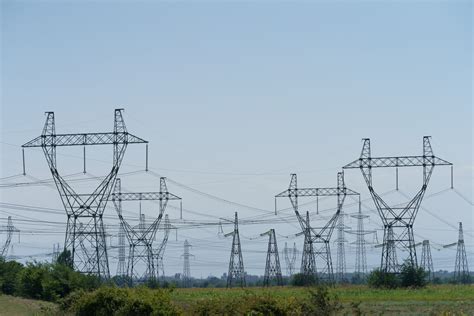 US power use forecast reach record highs in 2024 and 2025: Summer heat