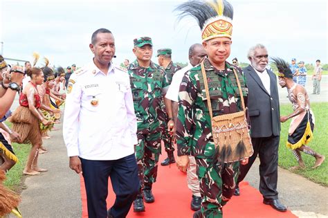 Tiba Di Papua Selatan Panglima Tni Agus Subiyanto Disambut Pj