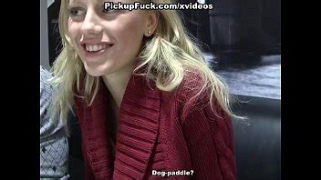 Follada en público con una rubia preciosa XVIDEOS
